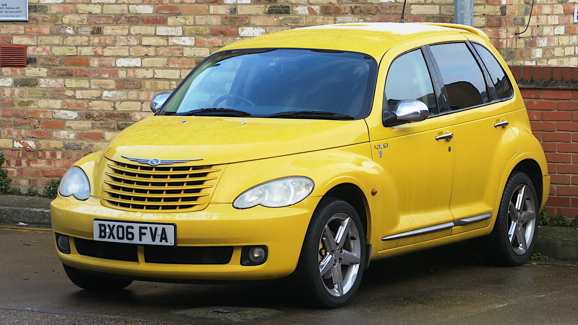 File:Chrysler PT Cruiser 2429cc registered March 2006.jpg