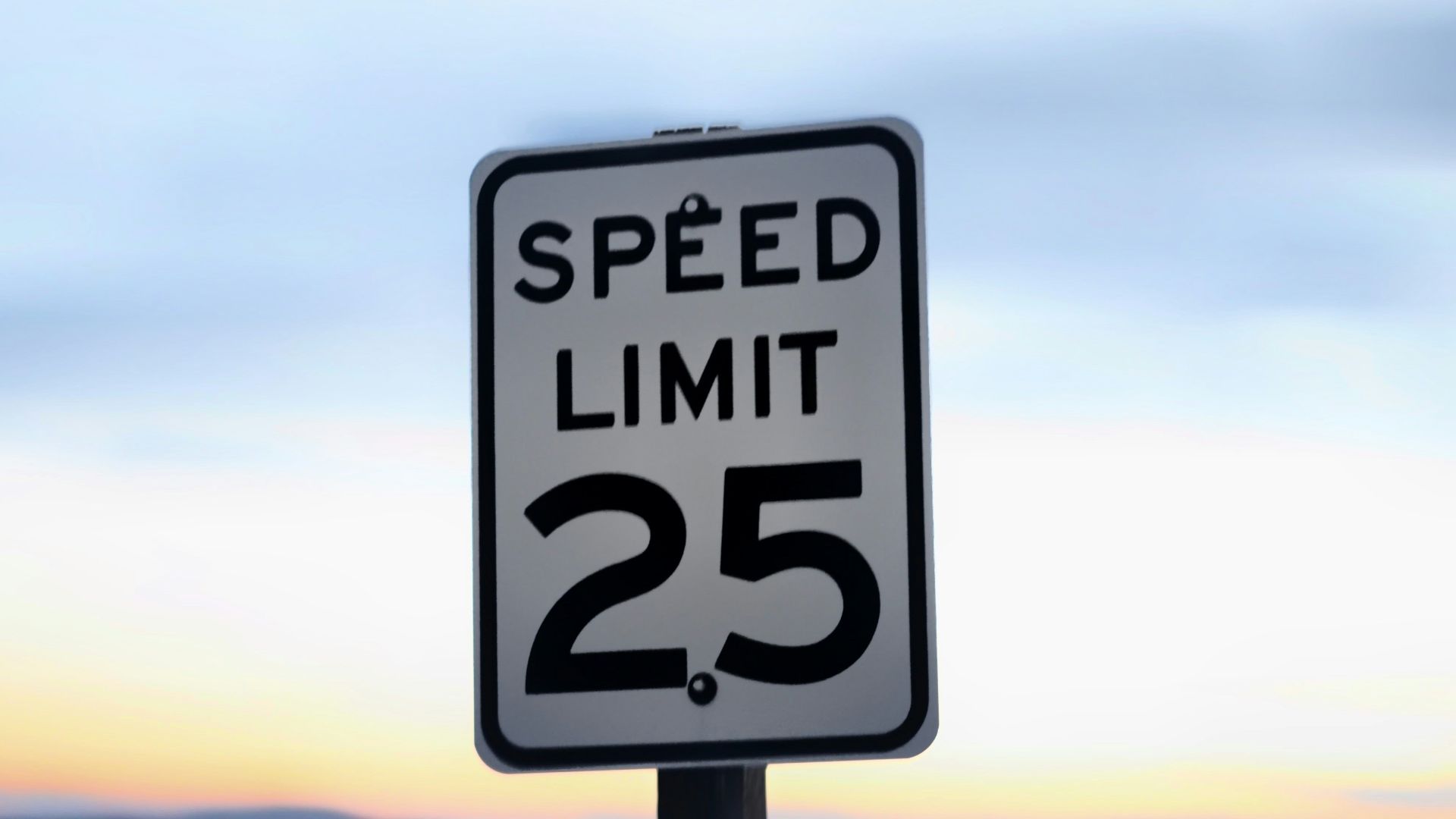 25 speed limit signage