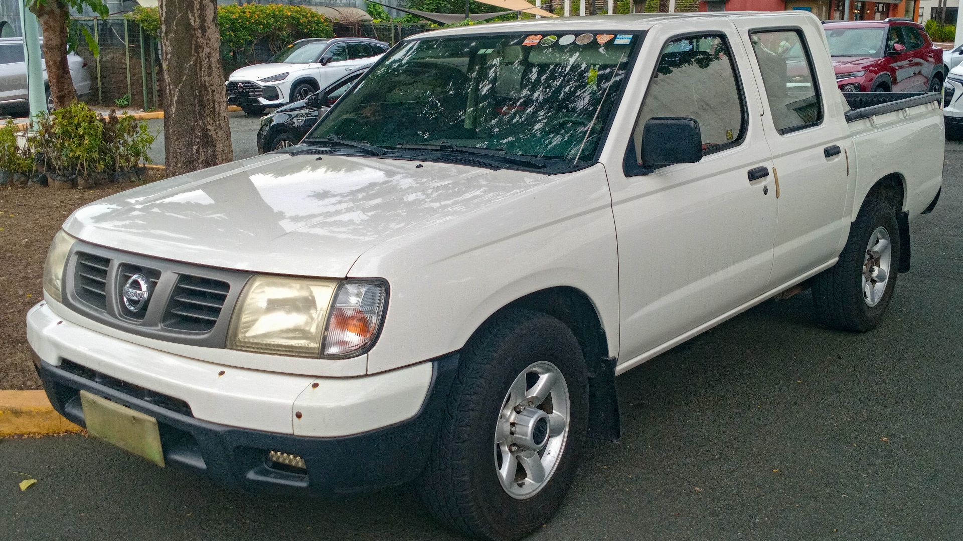 File:2012 Nissan Frontier 2.7 S Bravado 4x2, front left, 06-20-2024.jpg