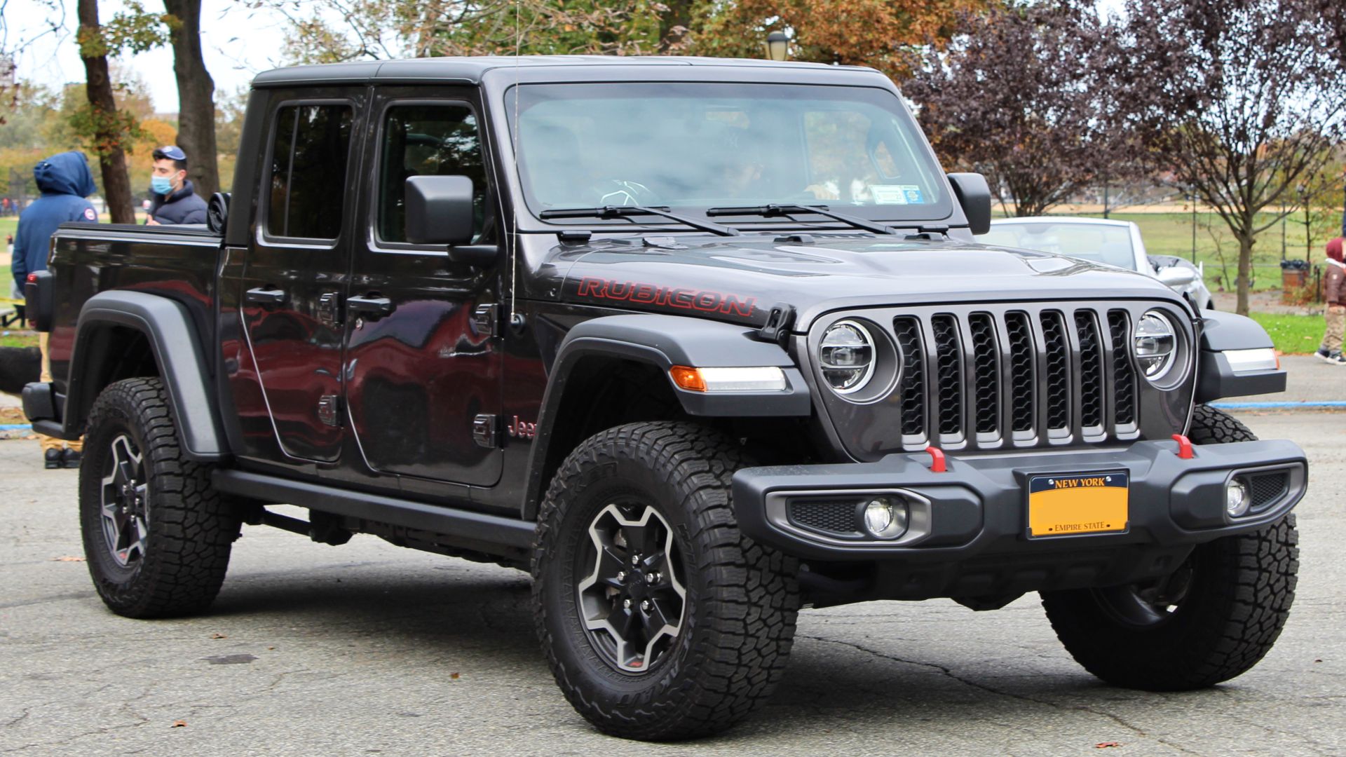 File:2020 Jeep Gladiator Rubicon, front 10.25.20.jpg