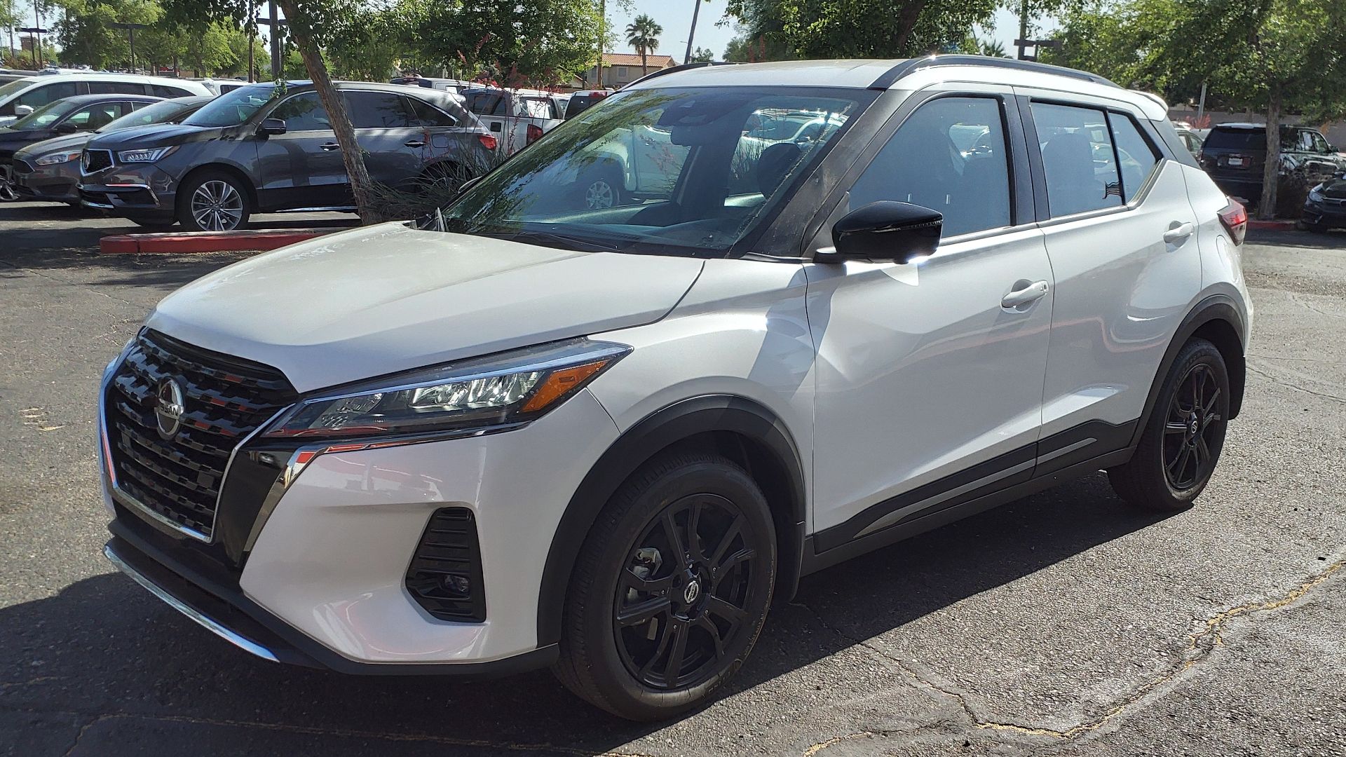 File:21 Nissan Kicks SR.jpg