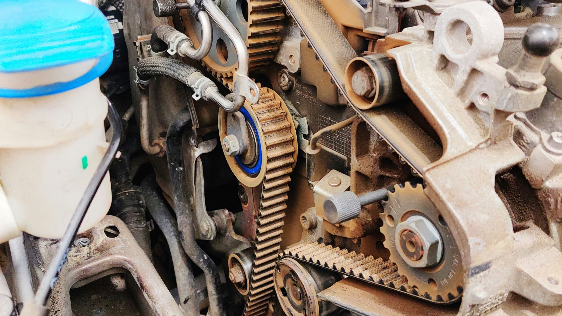 gray and blue car engine