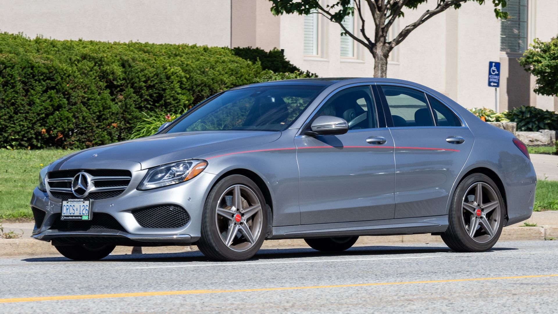 File:2016 Mercedes-Benz C-Class, Windsor, Ontario, 2025-07-01.jpg