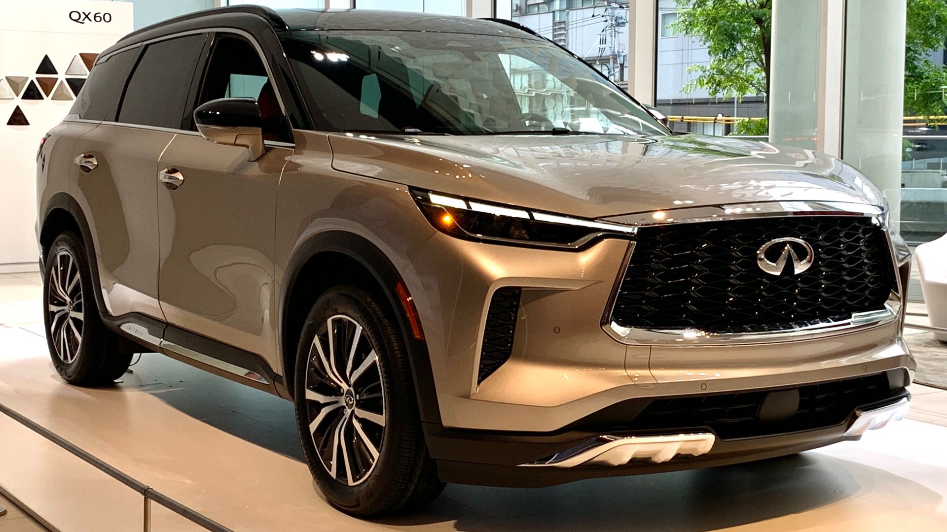 File:Infiniti QX60 (L51), 2021, right-front.jpg