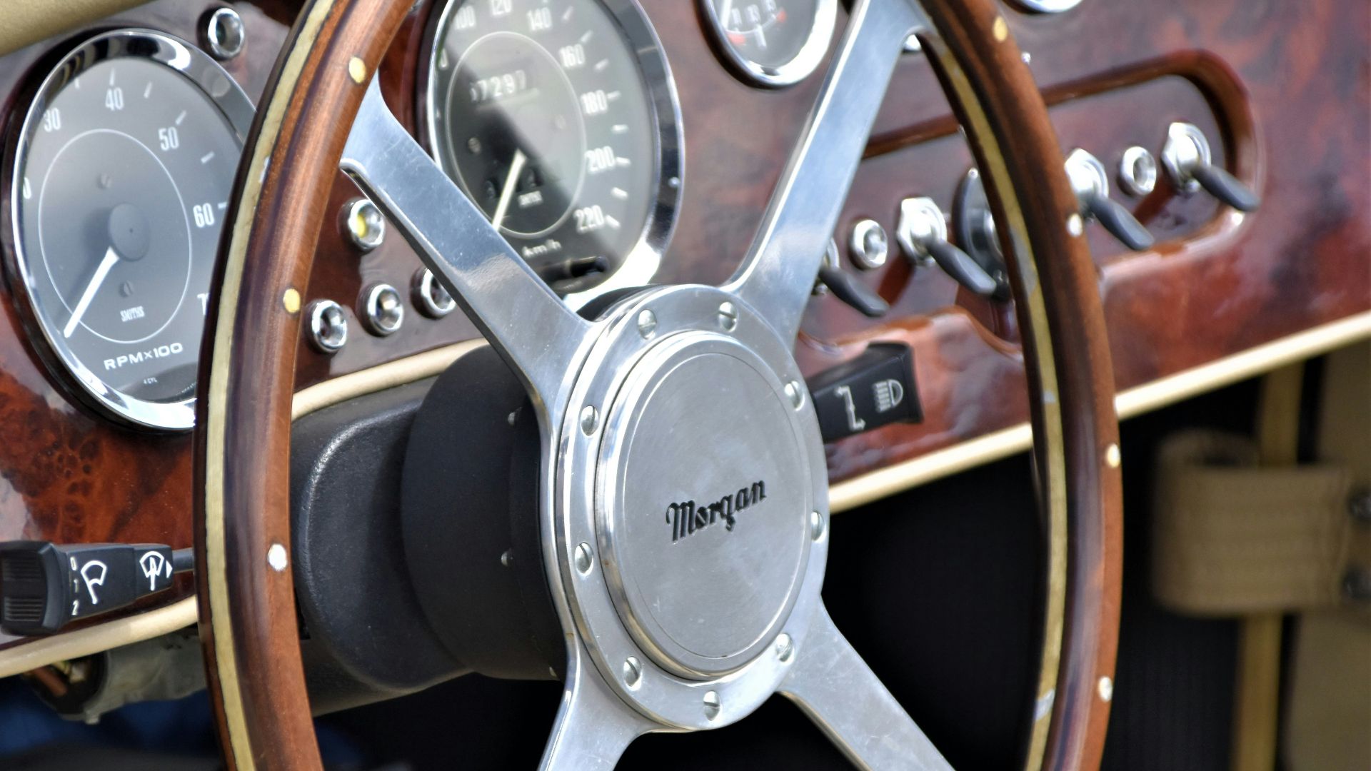 brown and silver steering wheel