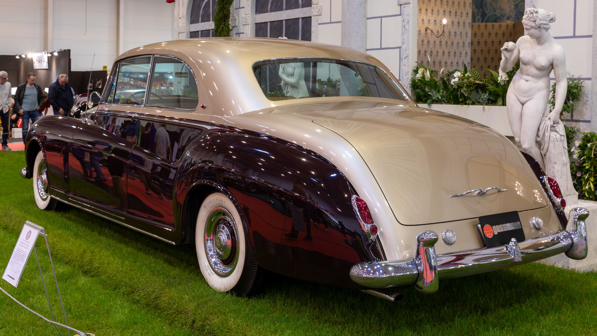 File:Rolls-Royce Phantom V, TC 24, Essen (TCE43387-RR).jpg