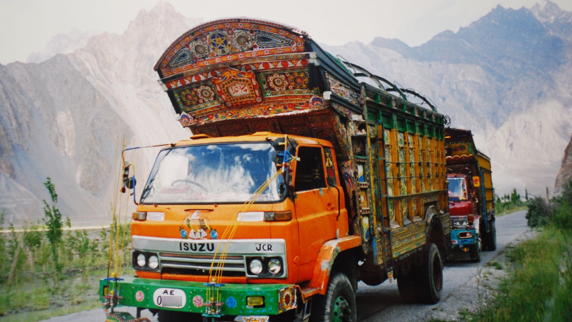 File:Pakistani truck in Karakoram Highway, Passu, Northern Areas, Pakistan.jpg