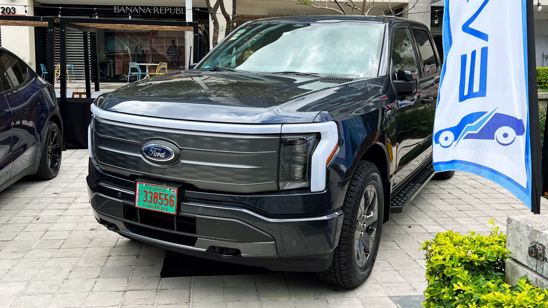 File:Ford F-150 Lightning CRI 02 2023 1907.jpg