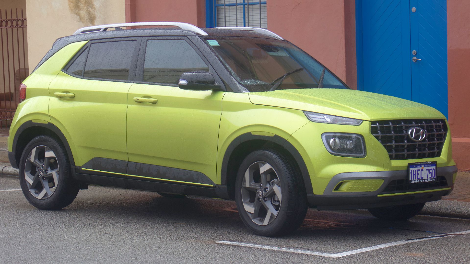 File:Hyundai Venue Elite, 2021 front.jpg