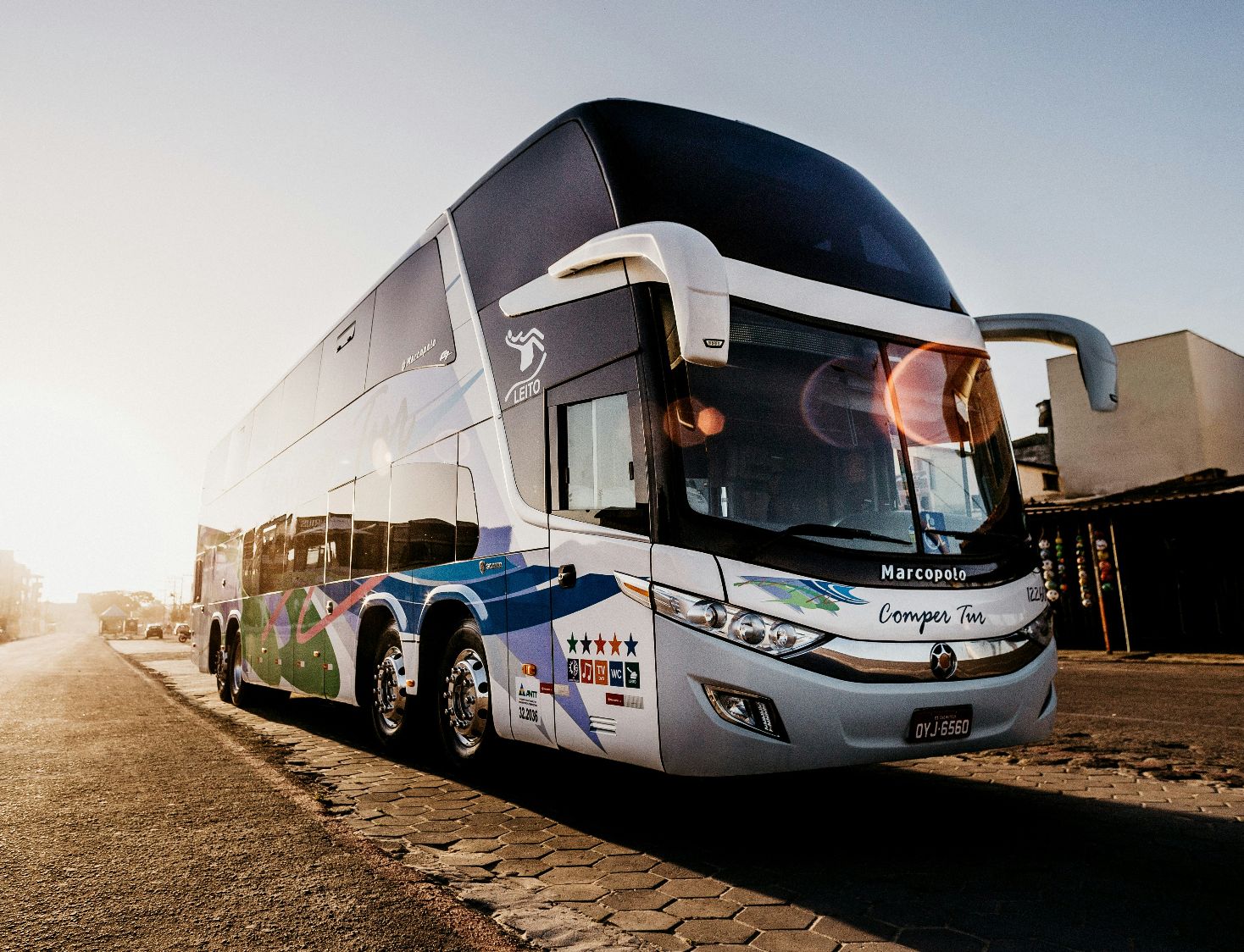 10 Reasons To Become A Bus Driver & 10 Reasons It’s Not For Everyone ...