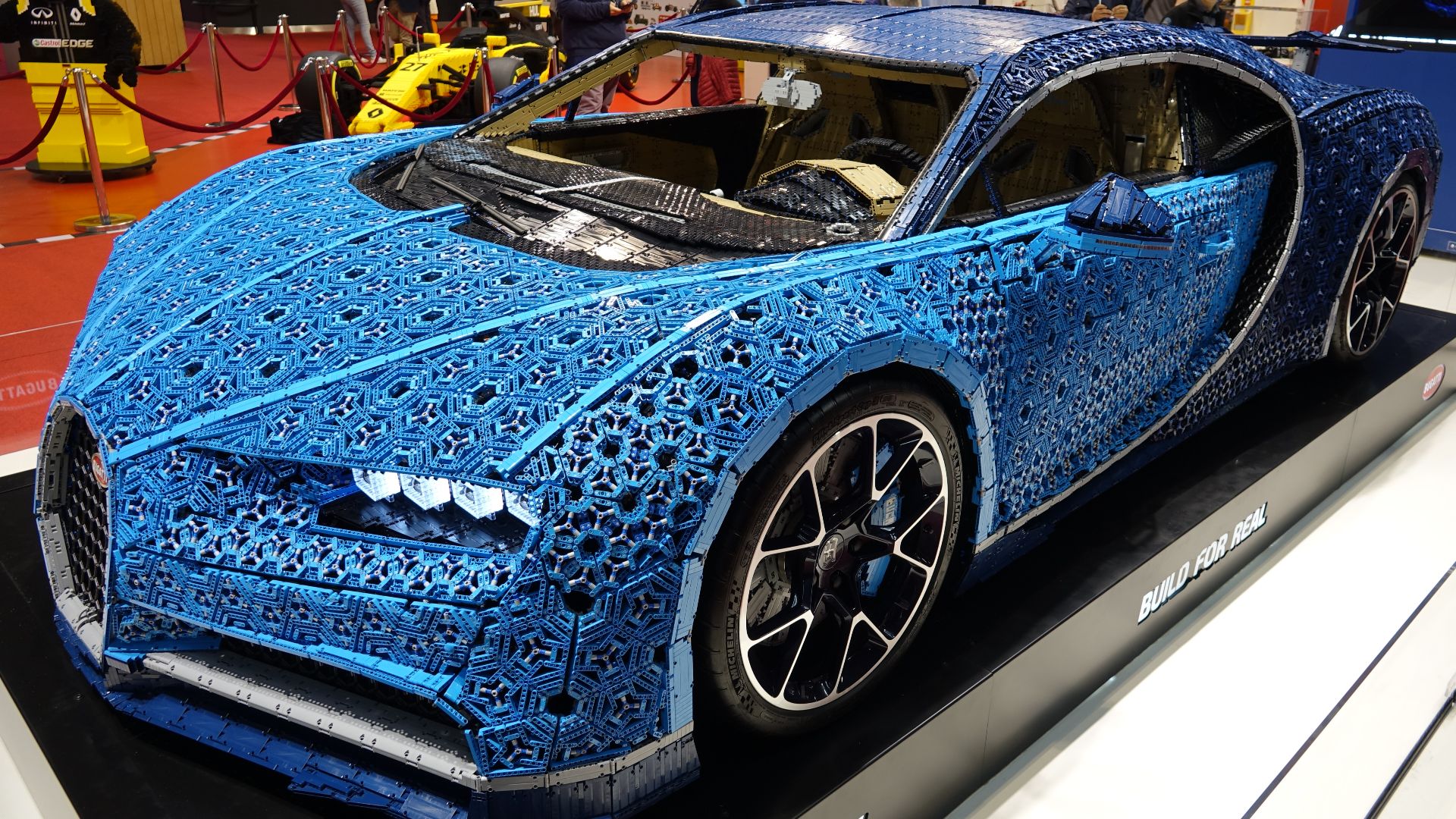 File:Bugatti Chiron Lego 06.jpg