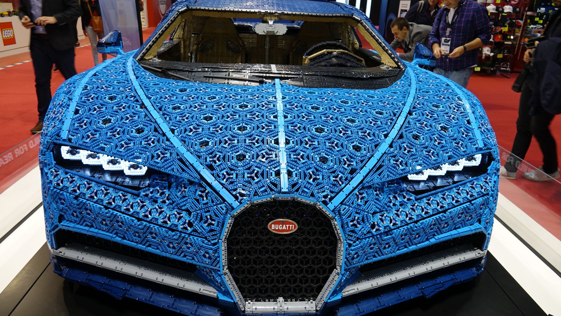 File:Bugatti Chiron Lego 04.jpg