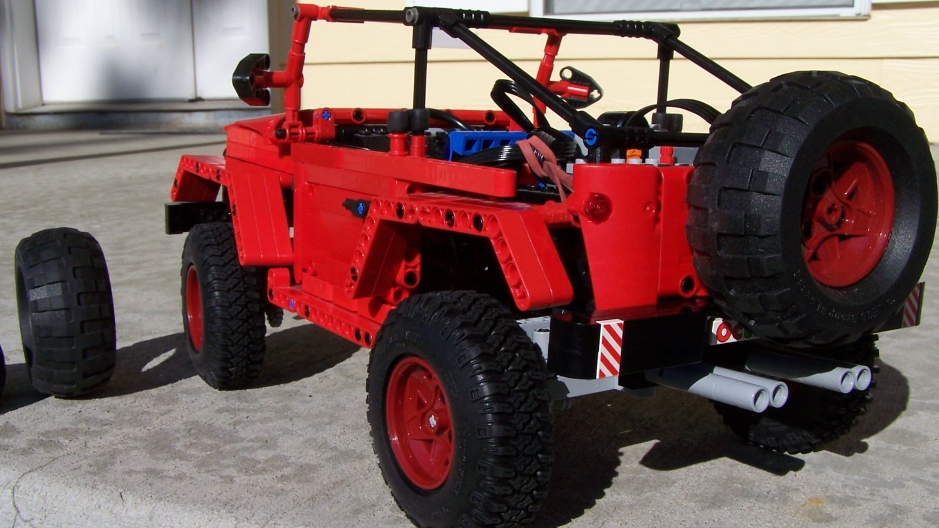 File:Lego Technic Jeep Wranger Rubicon (7640619954).jpg