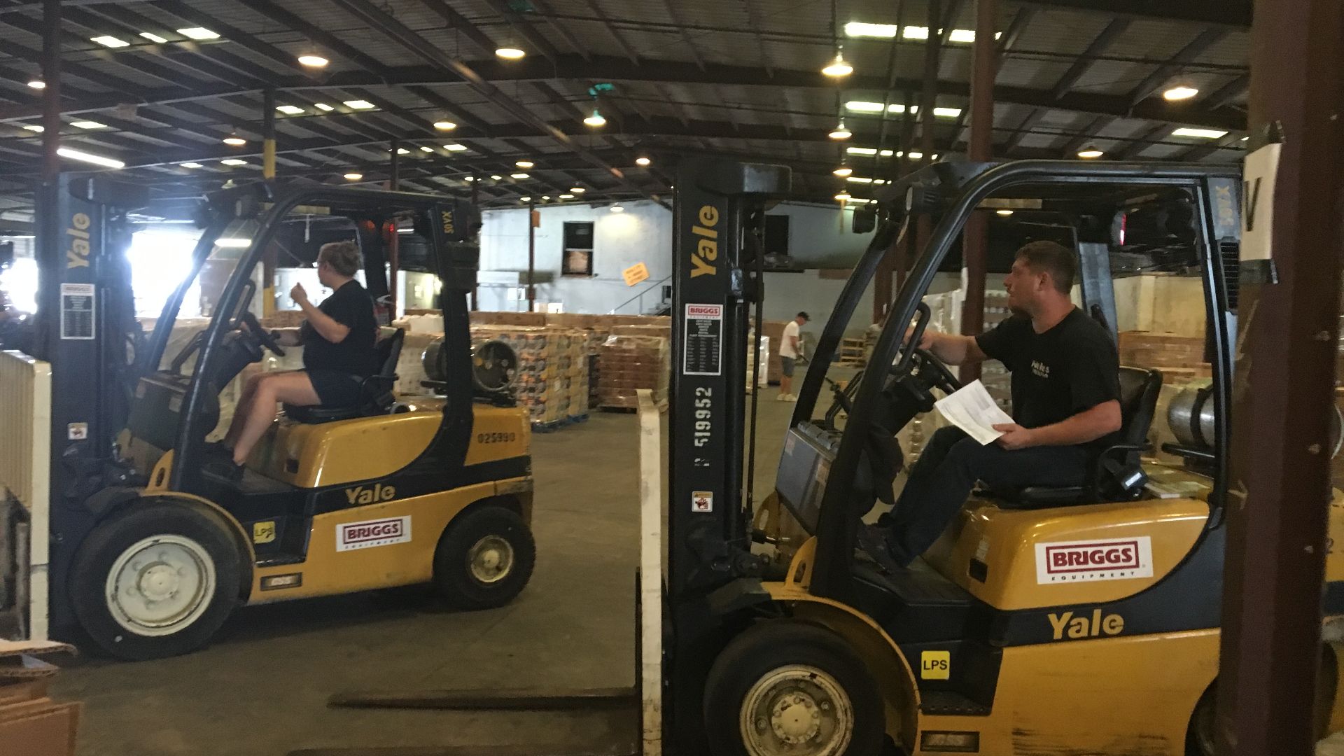 File:Wilson Warehouse Forklifts 2016 Baton Rouge Louisiana.jpg