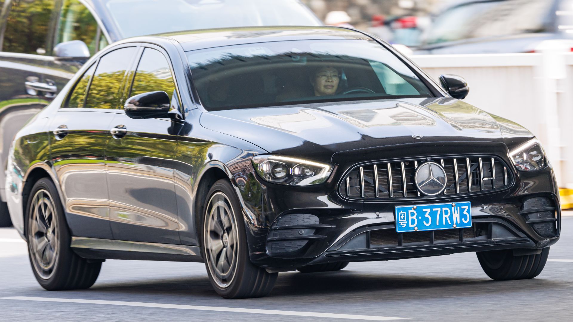 File:MERCEDES-BENZ E-CLASS (W213) China (2).jpg