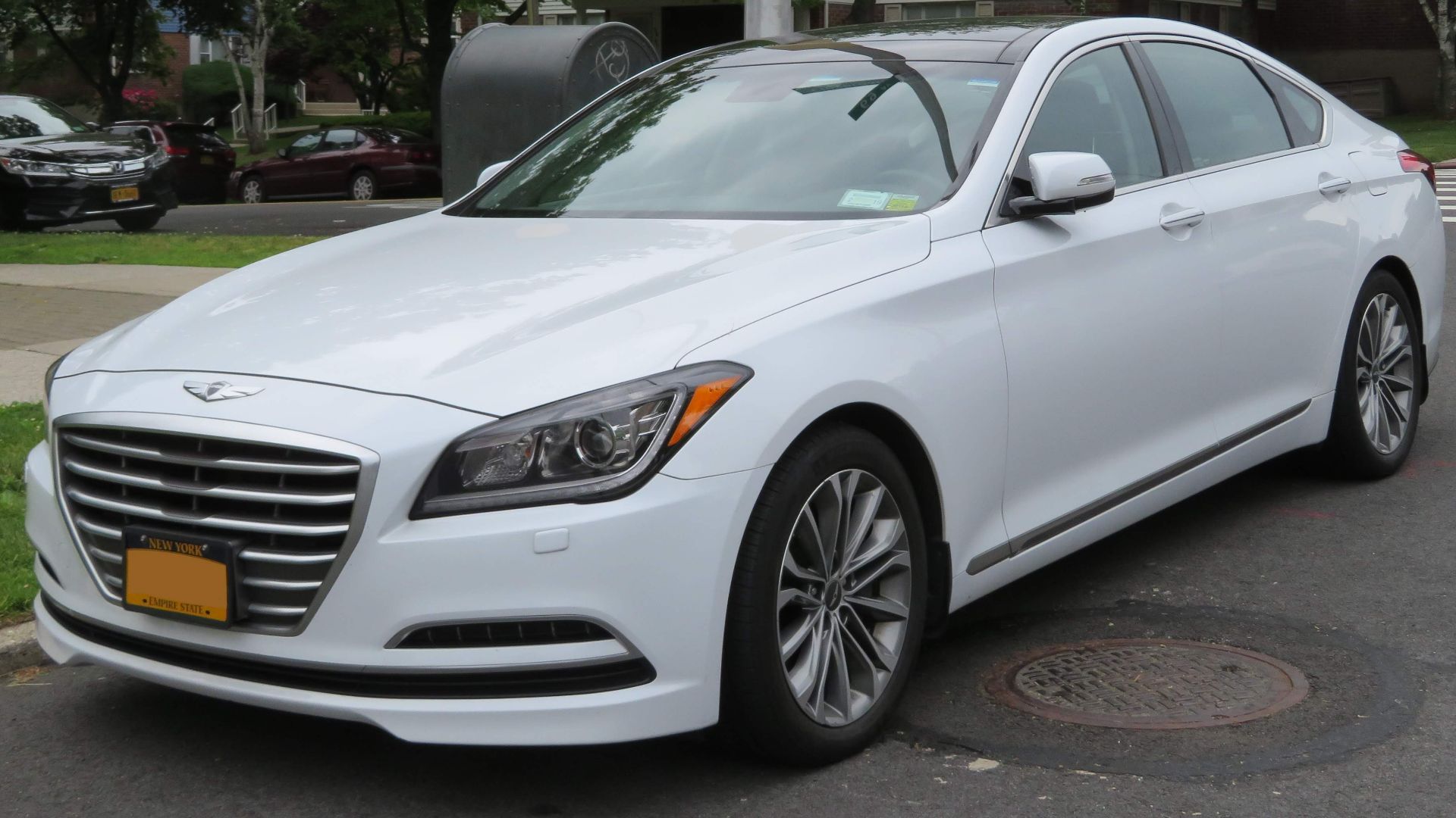 File:2015 Hyundai Genesis 3.8L front.jpg