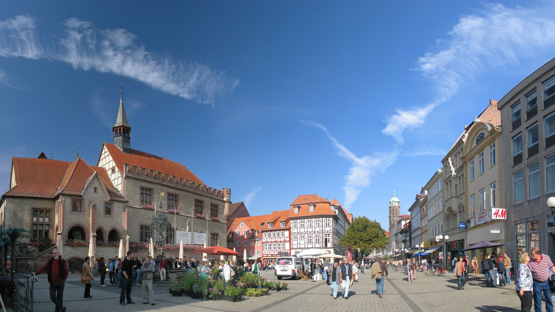 File:Goettingen Marktplatz Oct06 Antilived.jpg