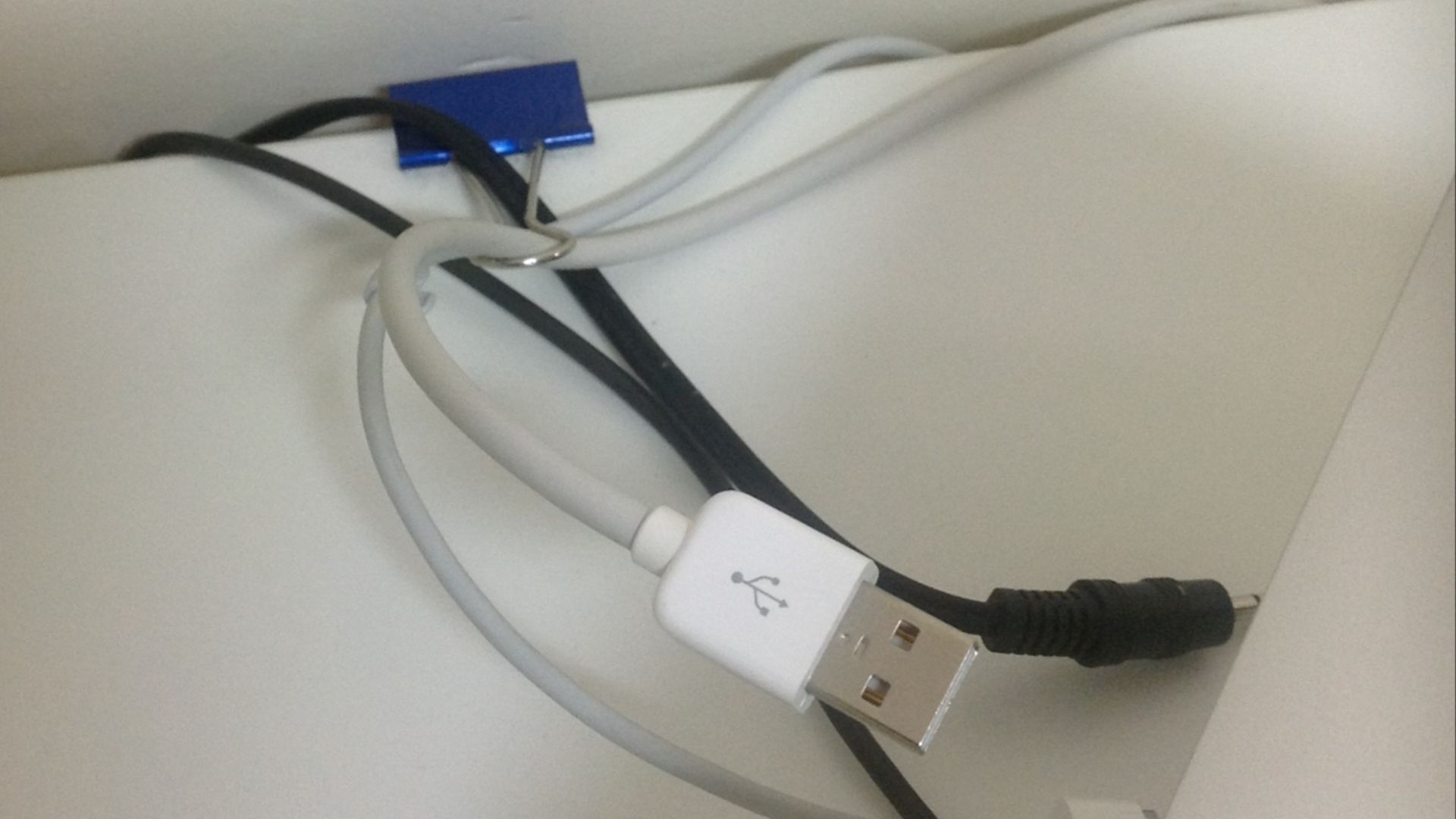 File:A binder clip holding cables in place.jpg