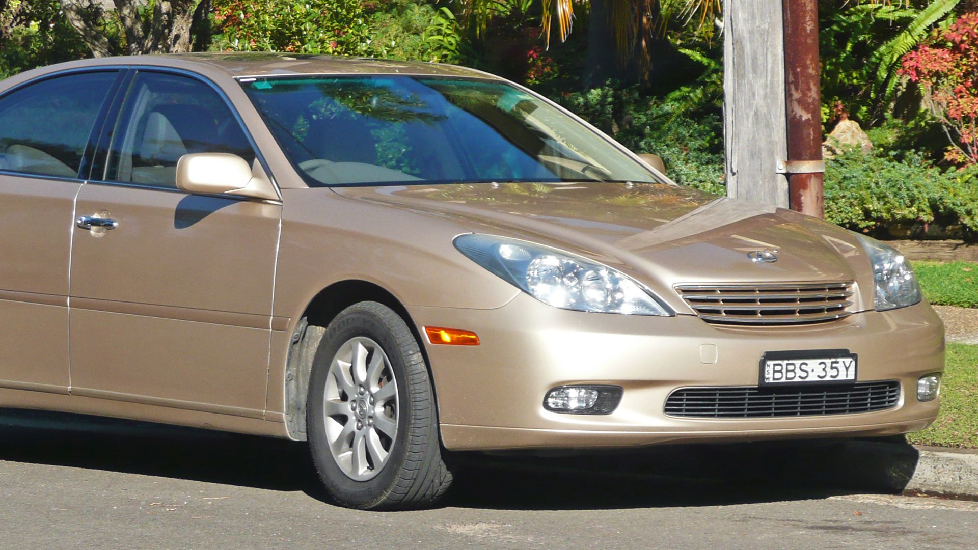 File:2003 Lexus ES 300 (MCV30R) sedan (2010-06-10).jpg