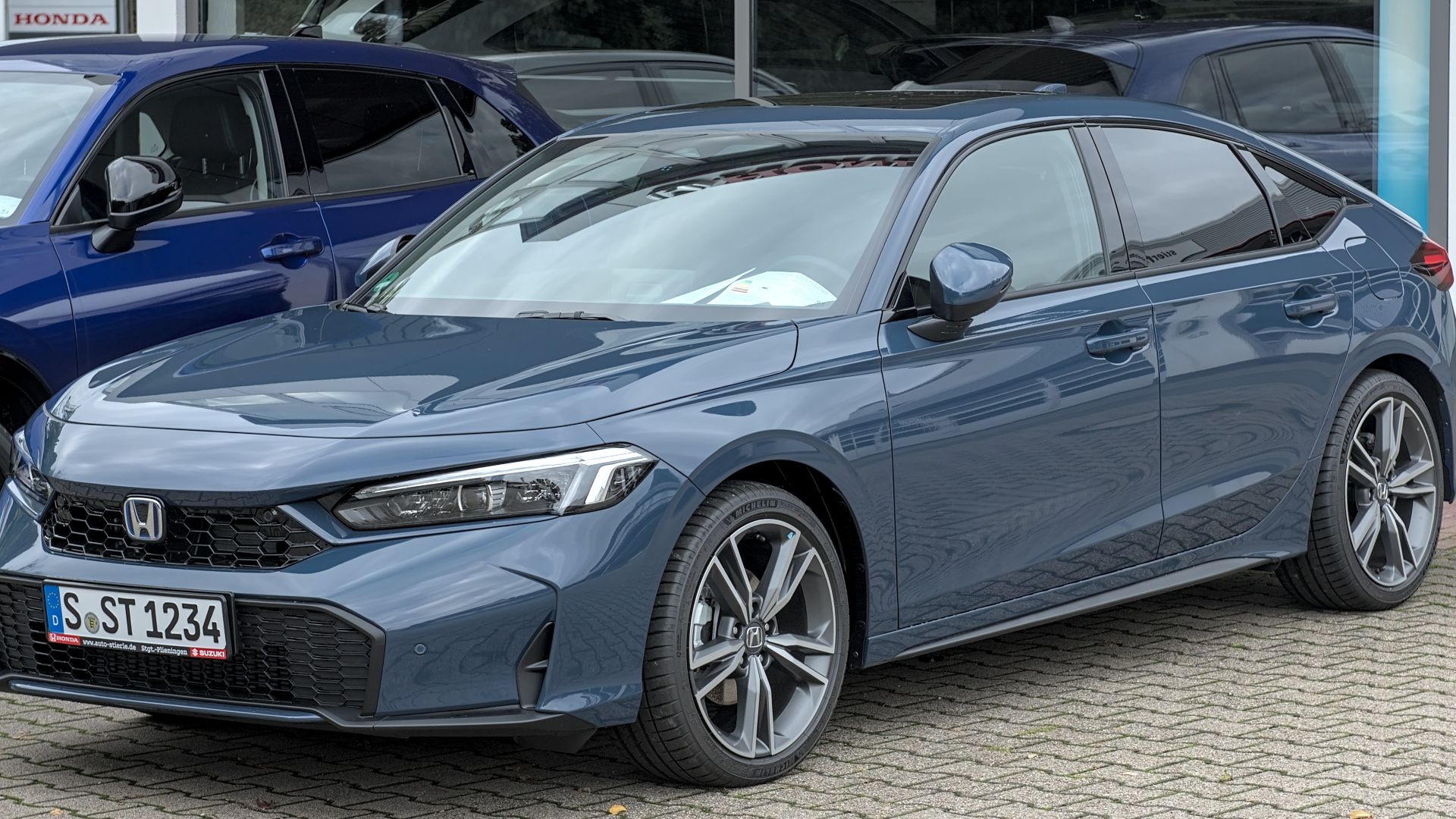 File:2025 Honda Civic Hybrid (Europe) DSC 2733.jpg