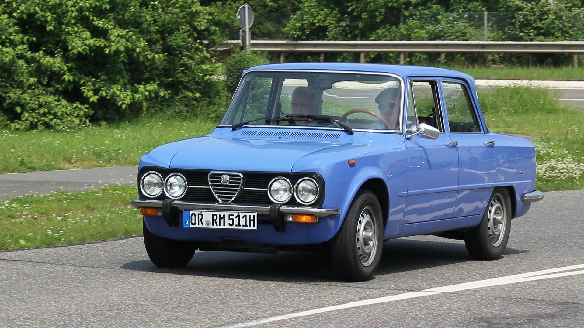 File:Alfa Romeo Giulia Nuova Super 1300 (Foto Sp 2016-06-05).JPG