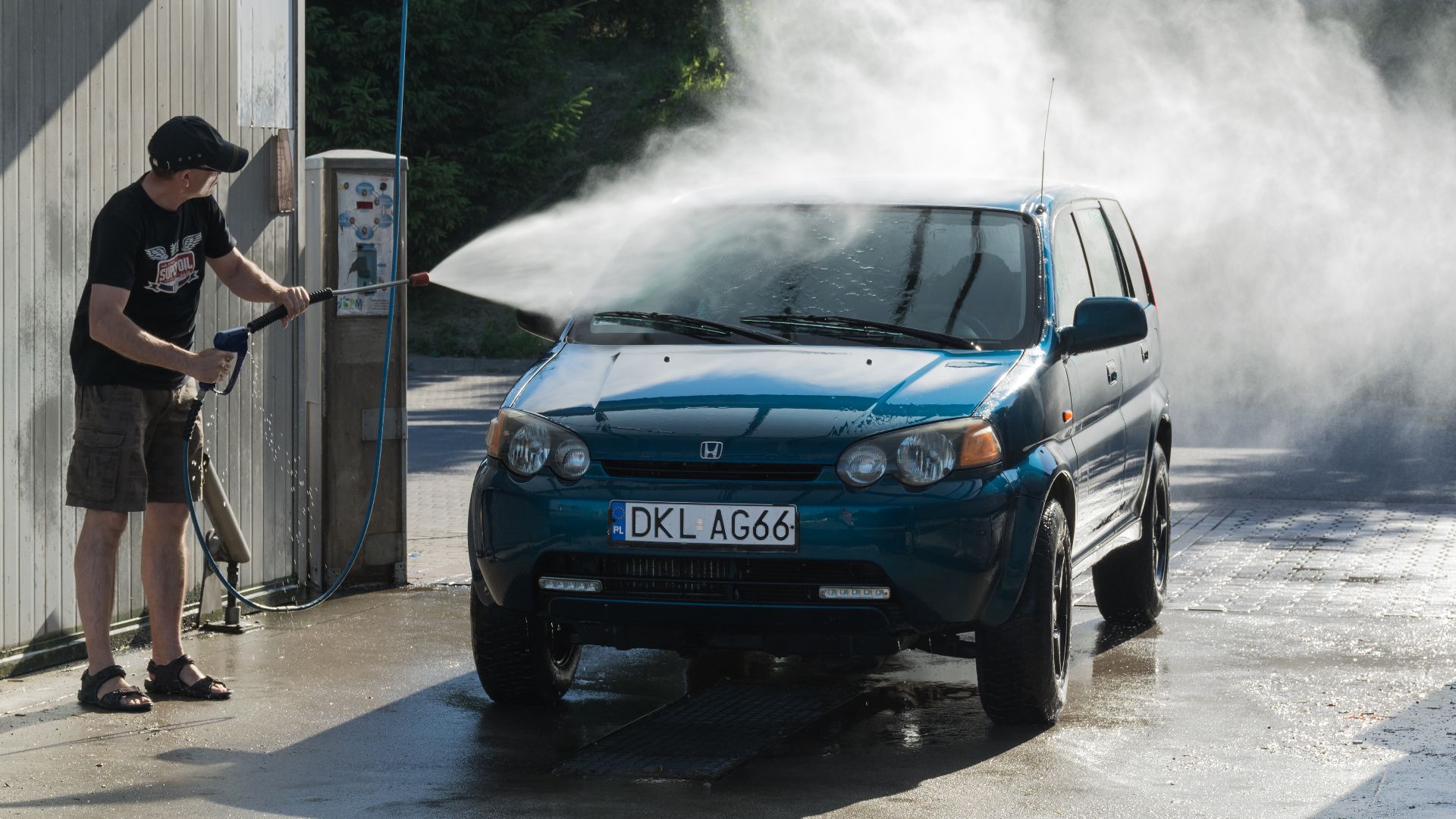 File:2015 Kłodzko, ul. Dusznicka, myjnia samochodowa 02.jpg ...