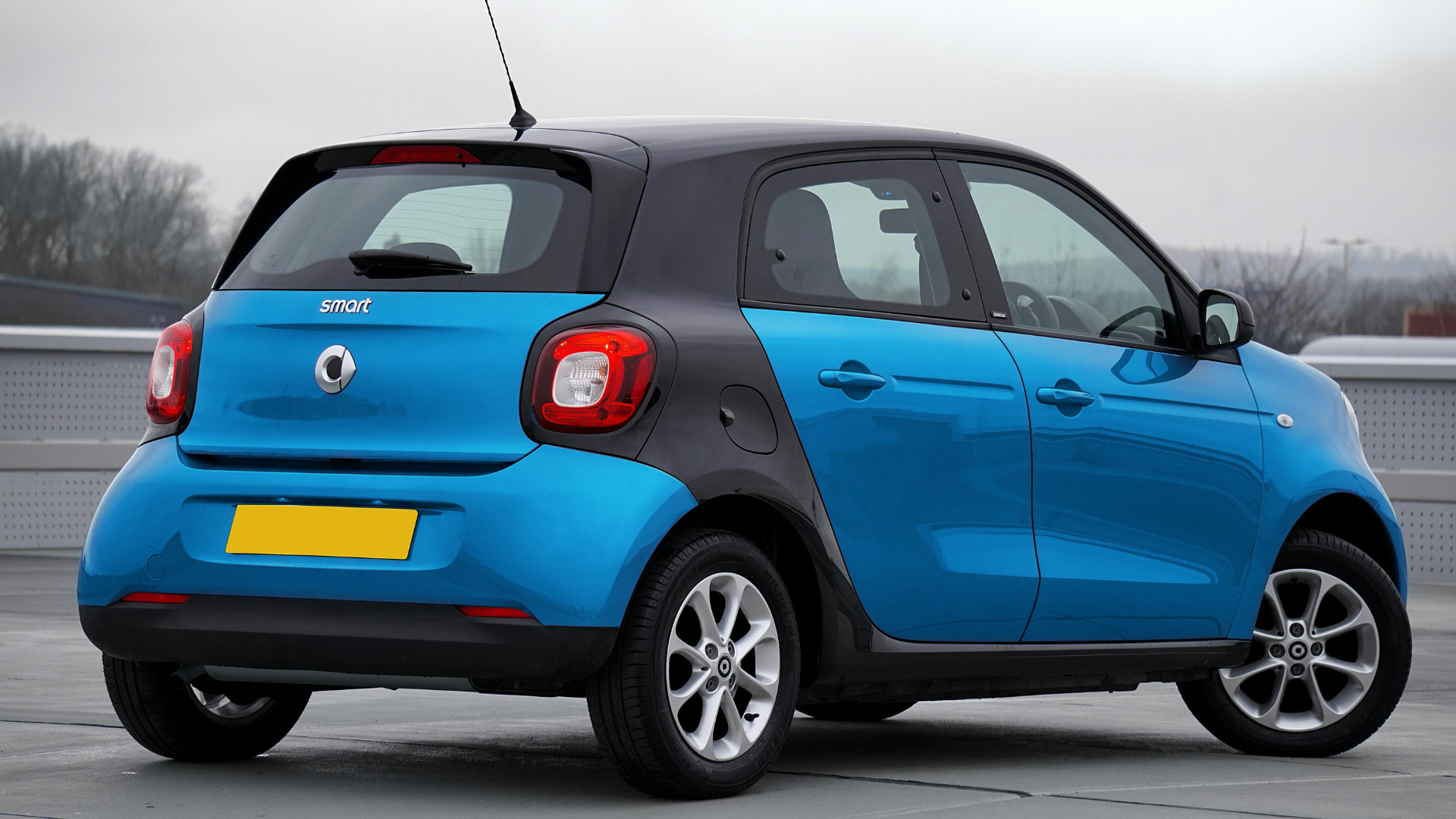 small-blue-compact-car-thumb-rss.png