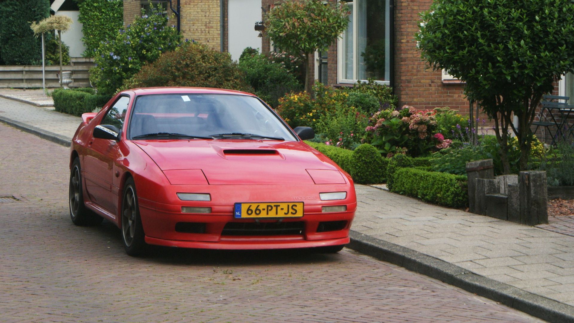 1781284093ce7aa0e88329dc90a868506a63a2558b35cc1b09.jpg