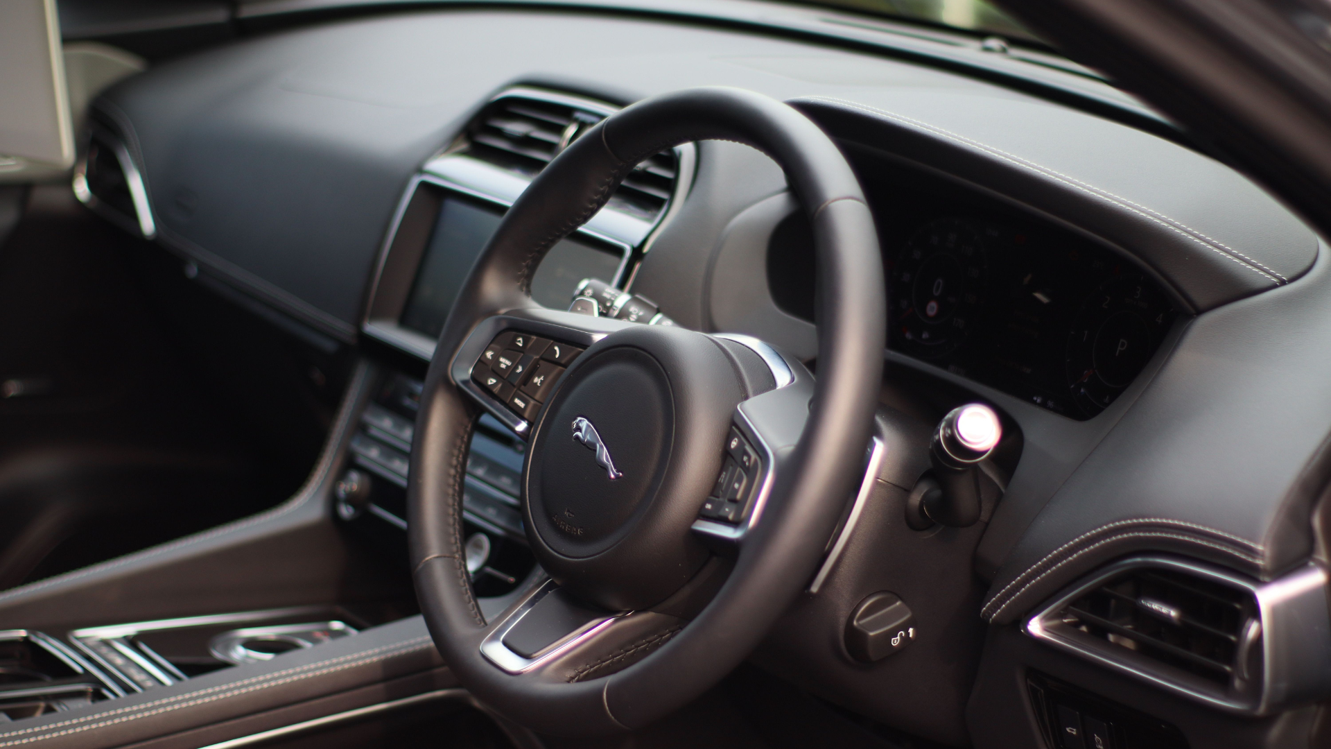 car-interior-dash-thuymb-rss.png
