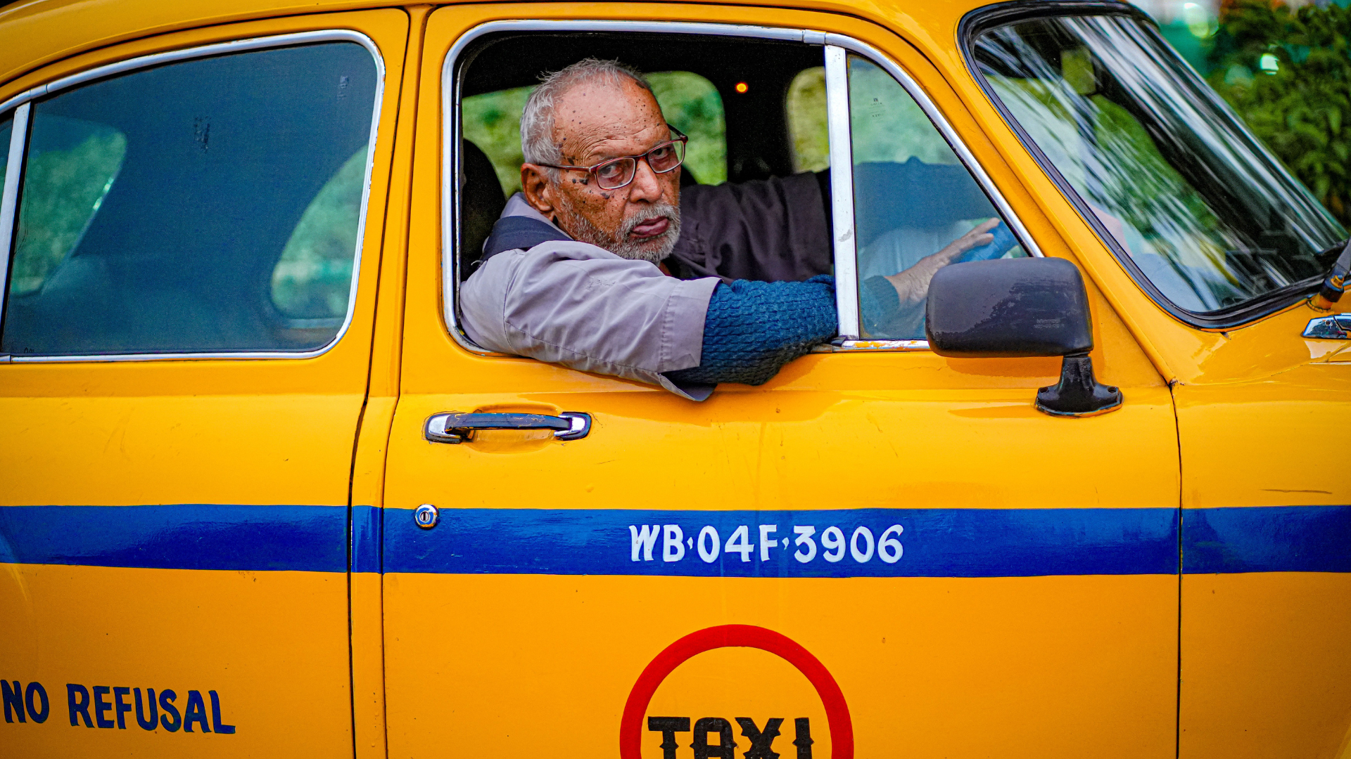 old-man-driving-taxi-thumb-rss.png