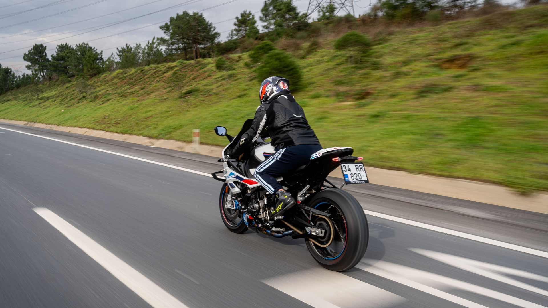 man-on-motor-cycle-thumb-rss.png