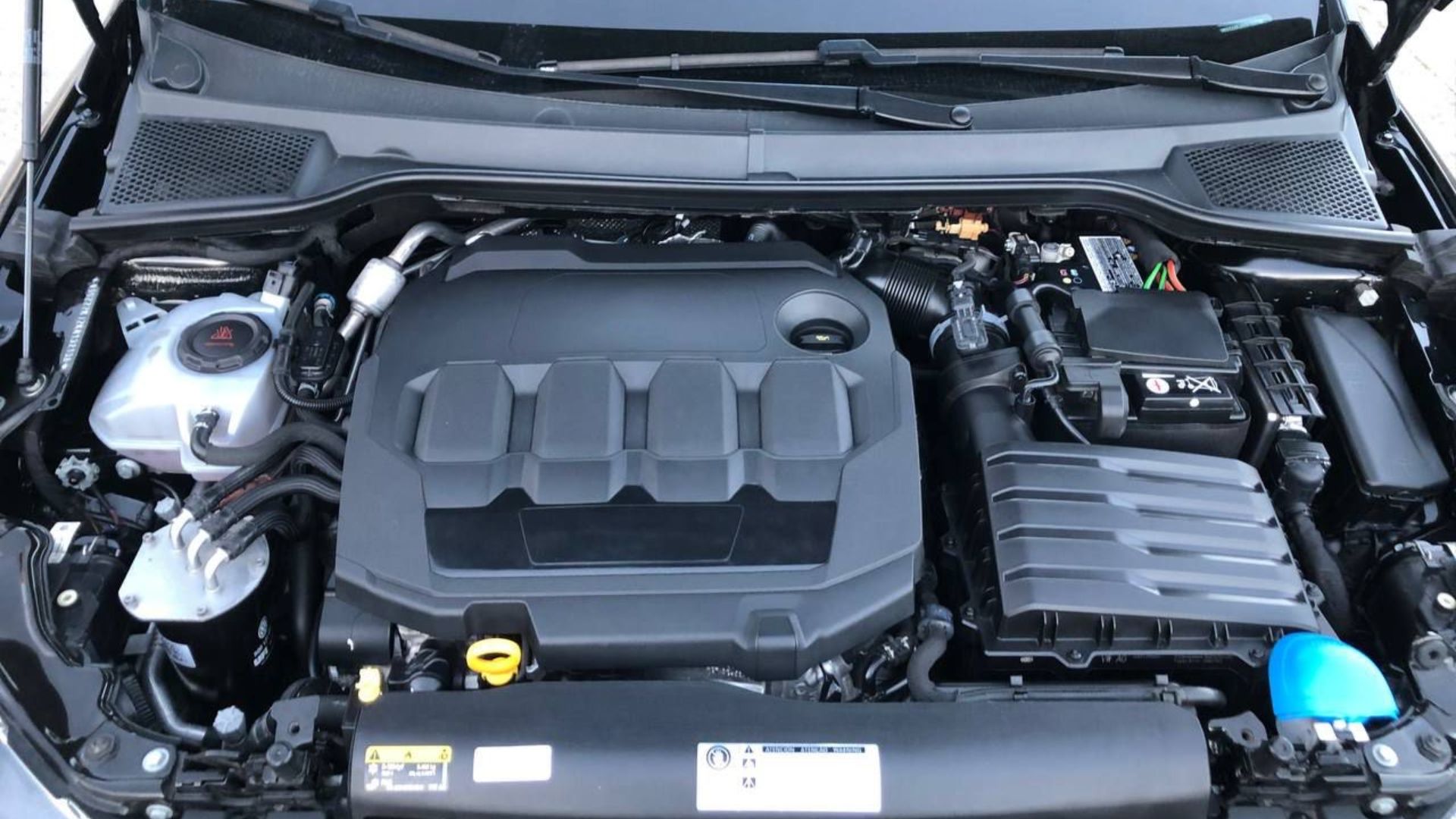 1787610532356a192b7913b04c54574d18c28d46e6395428ab.jpg